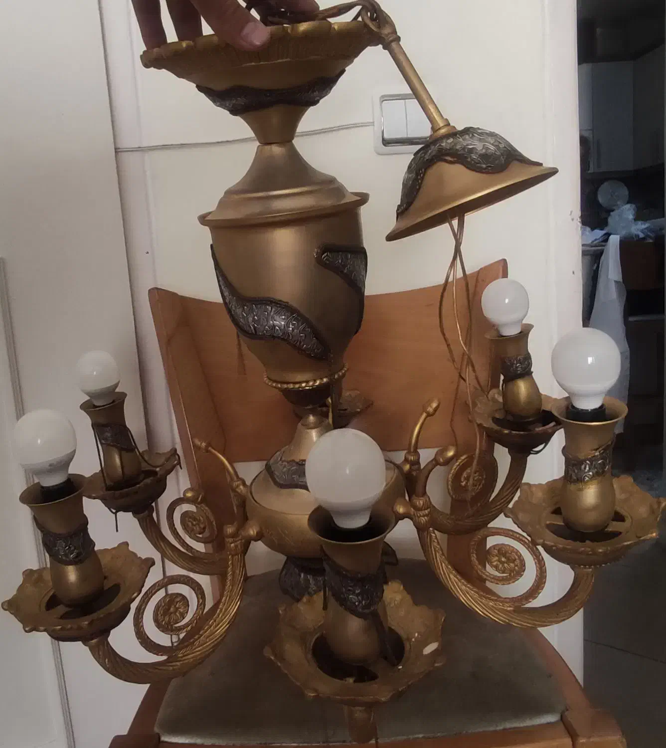 لوستر برنجی|لوستر و چراغ آویز|کرج, فاز ۳ گوهردشت|دیوار