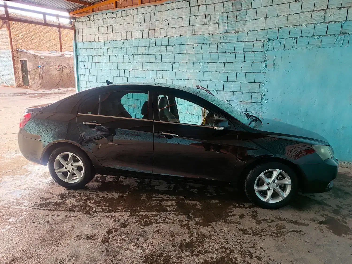 جیلی|خودرو کلاسیک|اسفراین, |دیوار