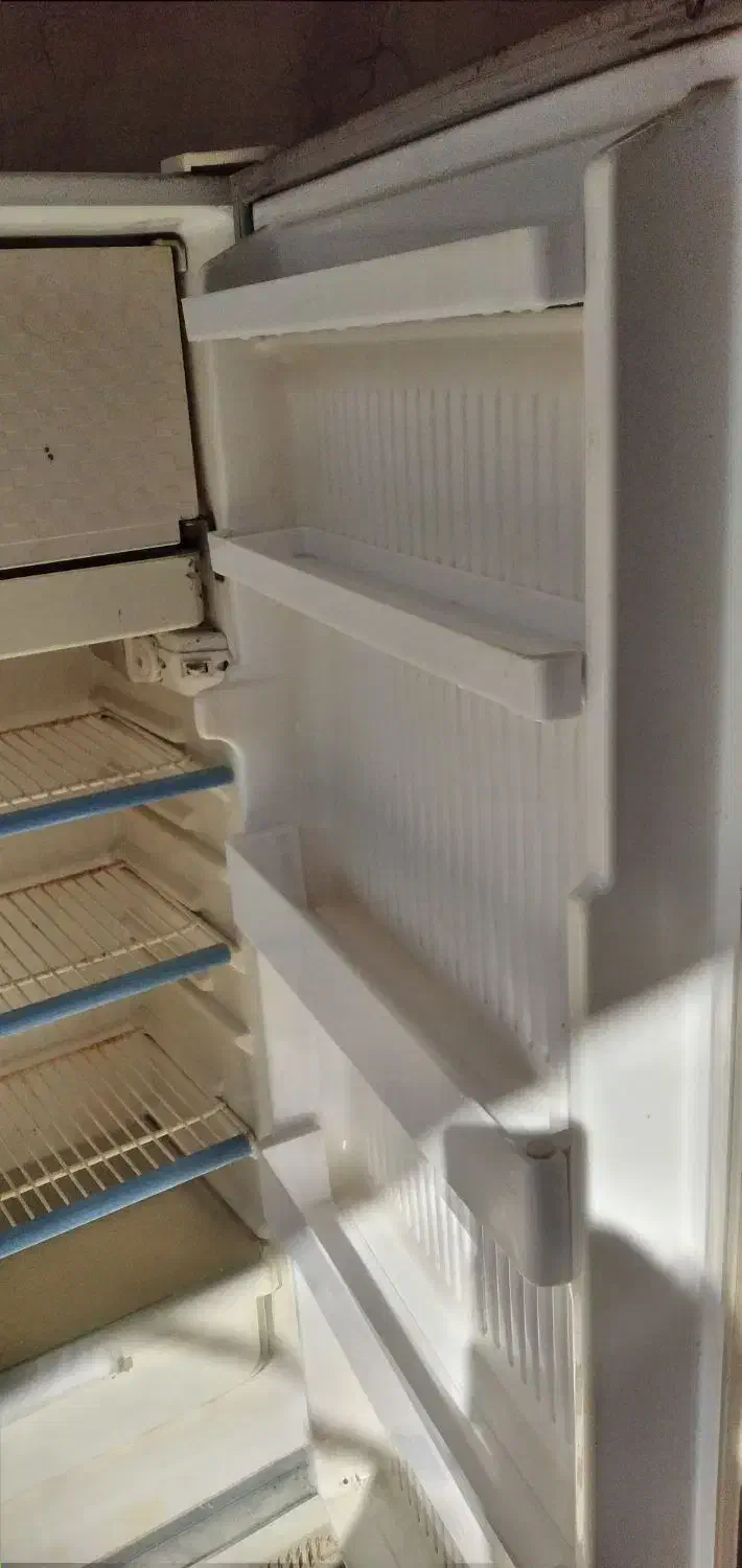 یخچال جنرال قدیم سالم|یخچال و فریزر|بهار, |دیوار