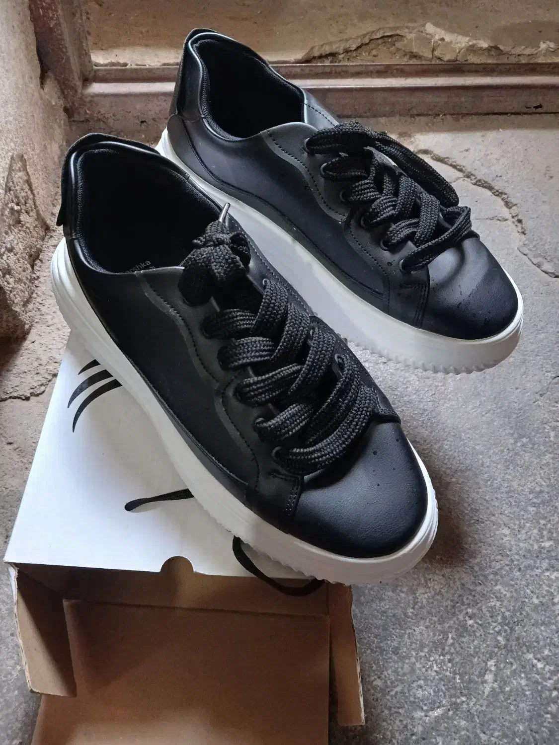 کفش|کیف، کفش، کمربند|شاهرود, |دیوار