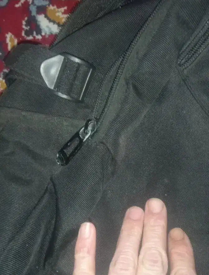 یک عدد کوله پشتی آدیداس ۲۰۰|کیف، کفش، کمربند|شاهین‌شهر, شهرک هشت بهشت|دیوار