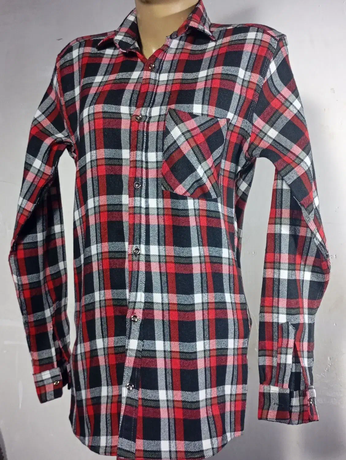 کشمیر|لباس|مشهد, نیزه|دیوار