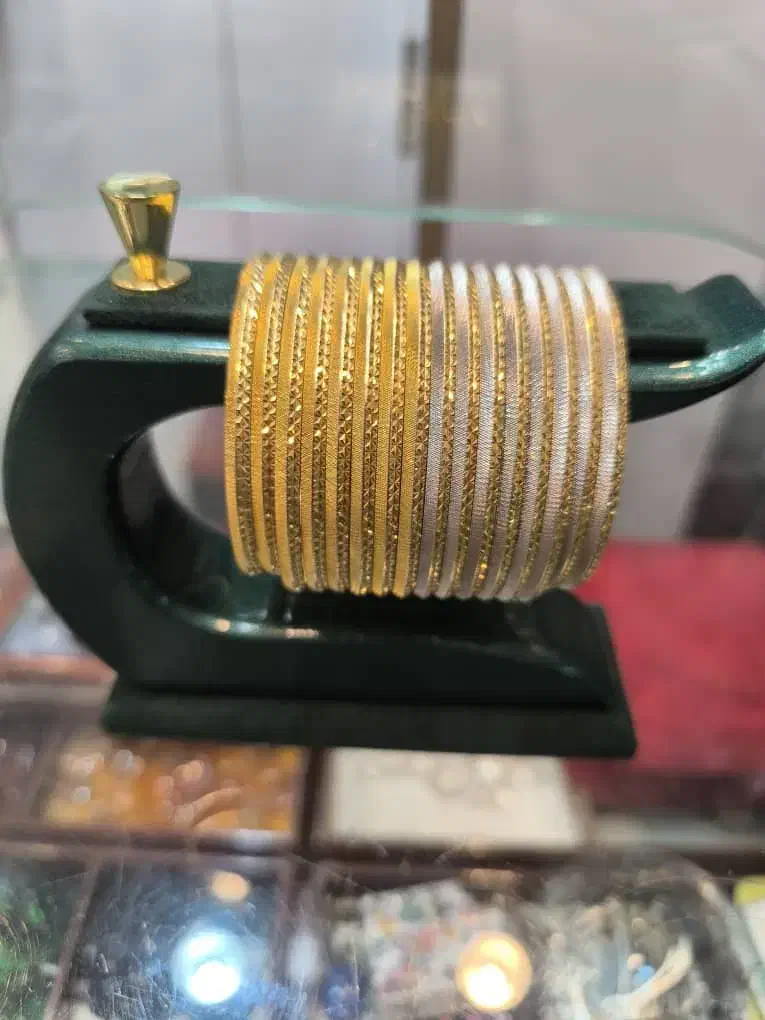 النگو طلا|جواهرات|شیراز, شاهچراغ|دیوار