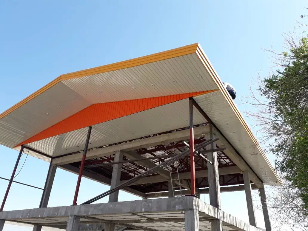 اجرای سقف شیروانی آلاچیق آمد.از پلی کربنات و سوله|خدمات پیشه و مهارت|قم, نیروگاه|دیوار