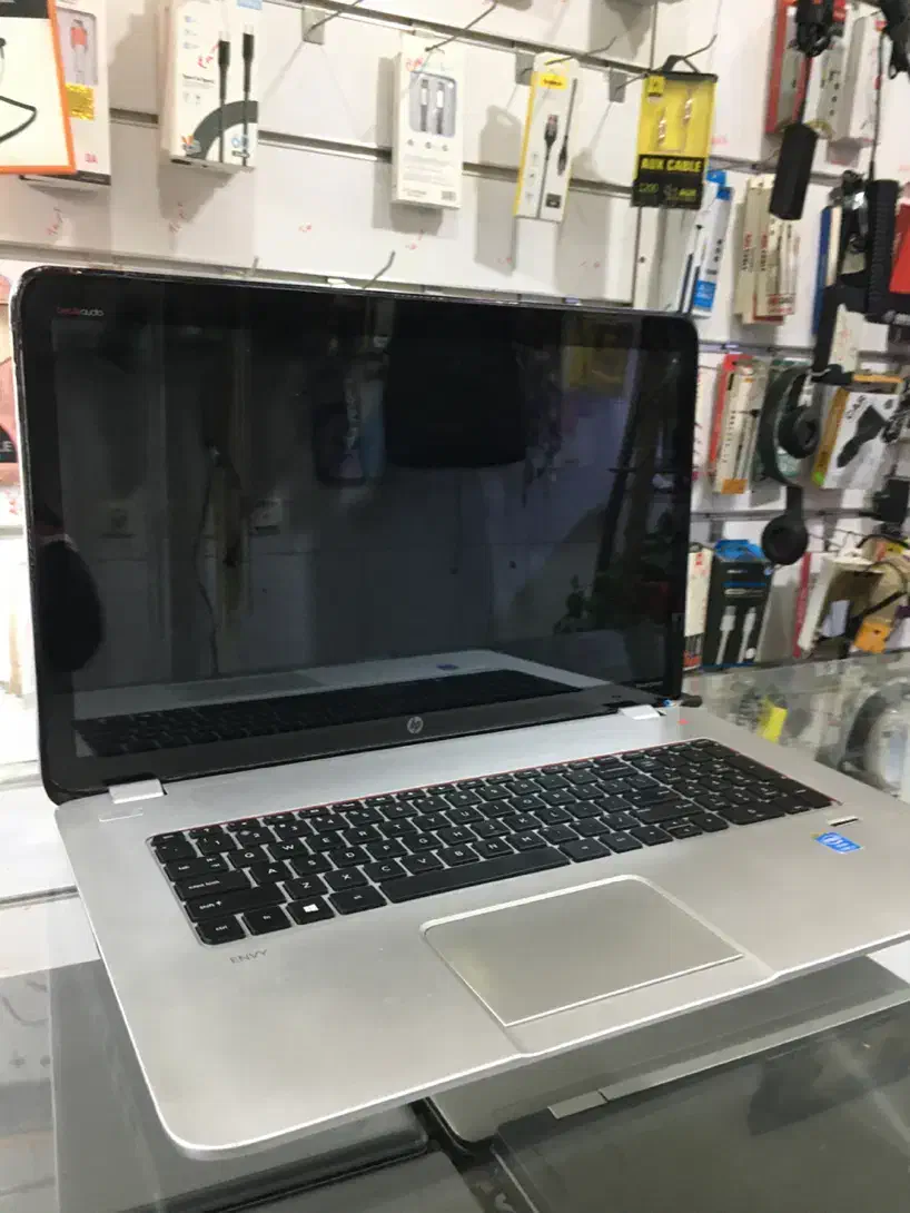 لپتاپ لمسی ۱۷ اینچQM core i7|رایانه همراه|کرج, شهرک جهازیها|دیوار