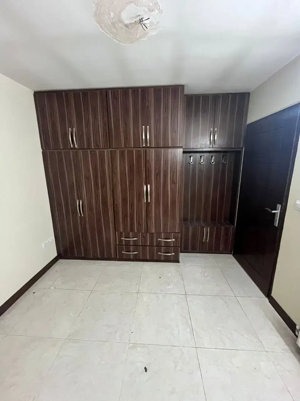 حدود۱۱متر کابینت ام دی اف با سینک شیر کمد دیواری|مصالح و تجهیزات ساختمان|اصفهان, شهرک میلاد|دیوار