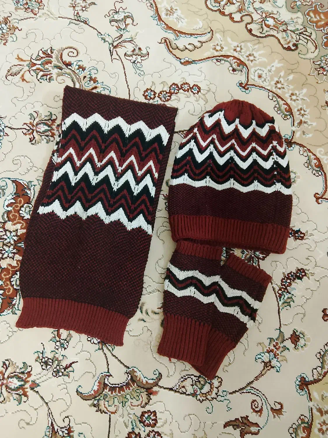 لباس گرم|لباس|نیشابور, خط کاشمر|دیوار