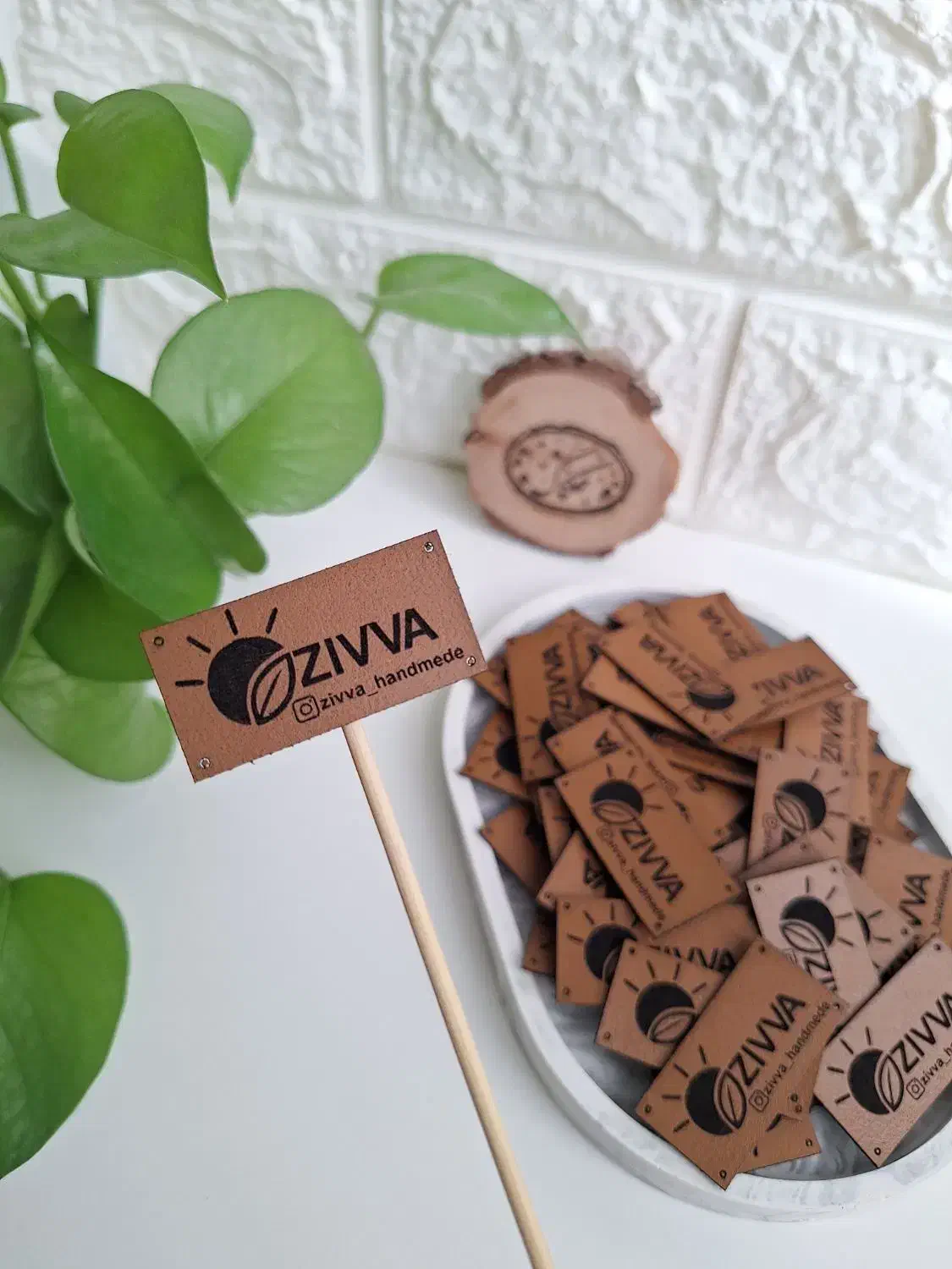 حک و برش اتیکت چرمی با متن دلخواه|لوازم خیاطی و بافتنی|تهران, امام زاده عبدالله|دیوار