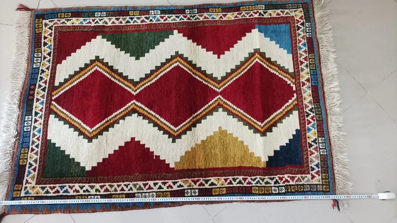 قشقایی دستباف|فرش|اصفهان, ملک‌شهر|دیوار