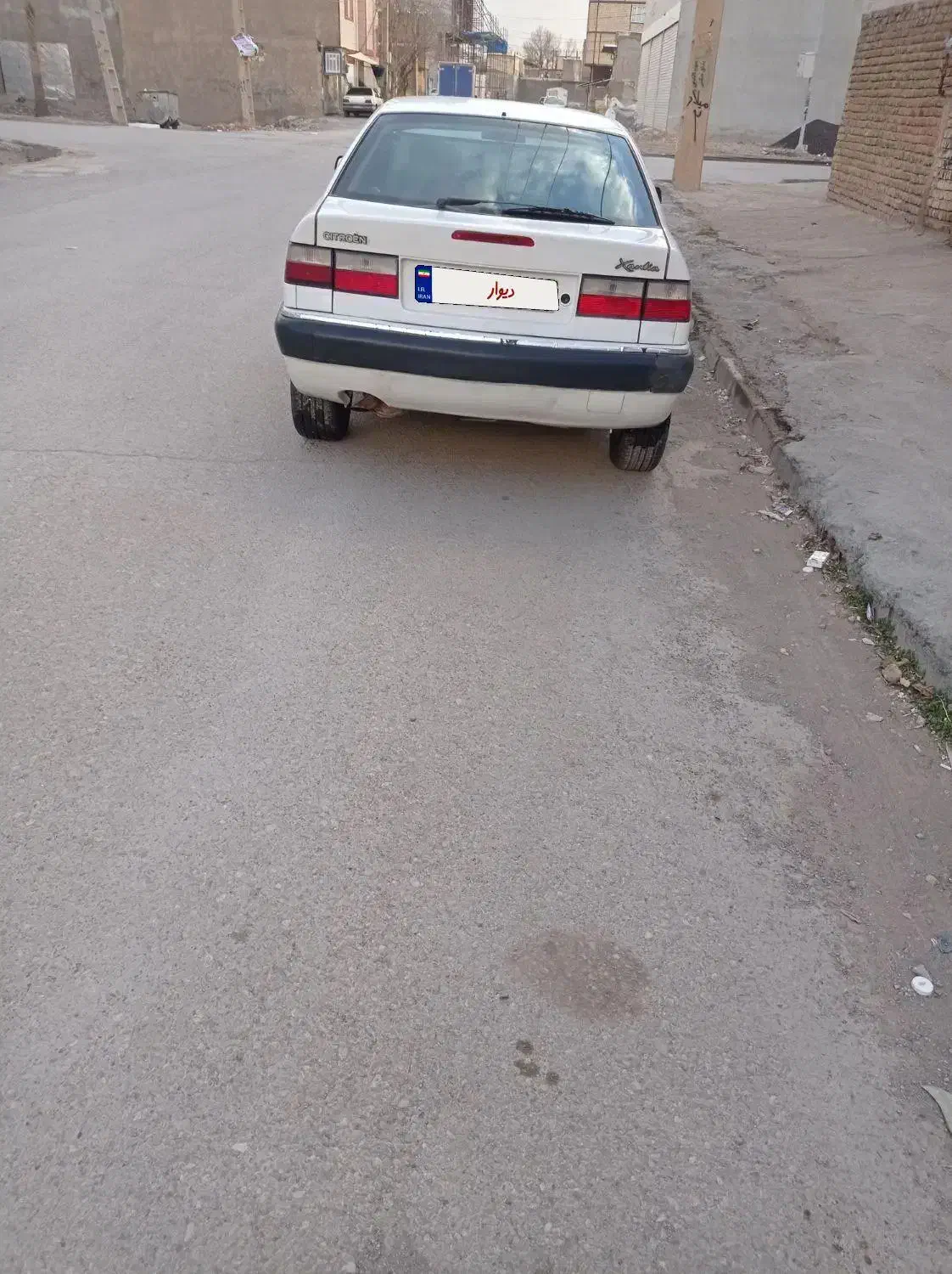 زانتیا سفید|خودرو سواری و وانت|اندیشه, اندیشه فاز ۳|دیوار