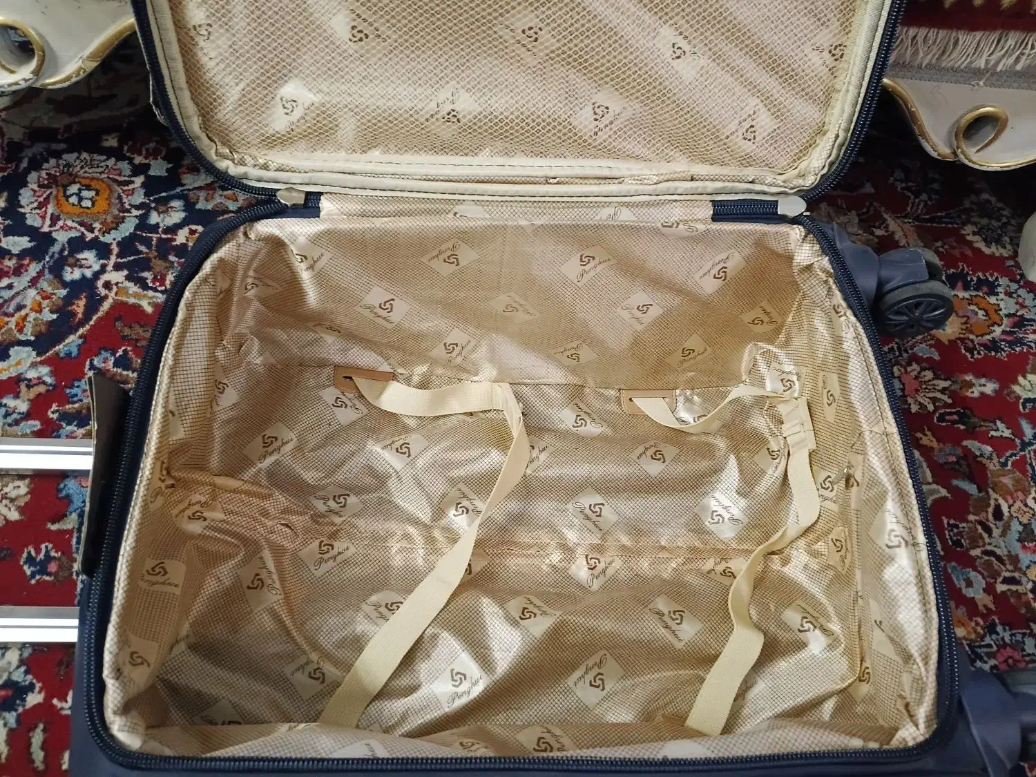 چمدان برزنتی|کیف، کفش، کمربند|تهران, نیکنام|دیوار