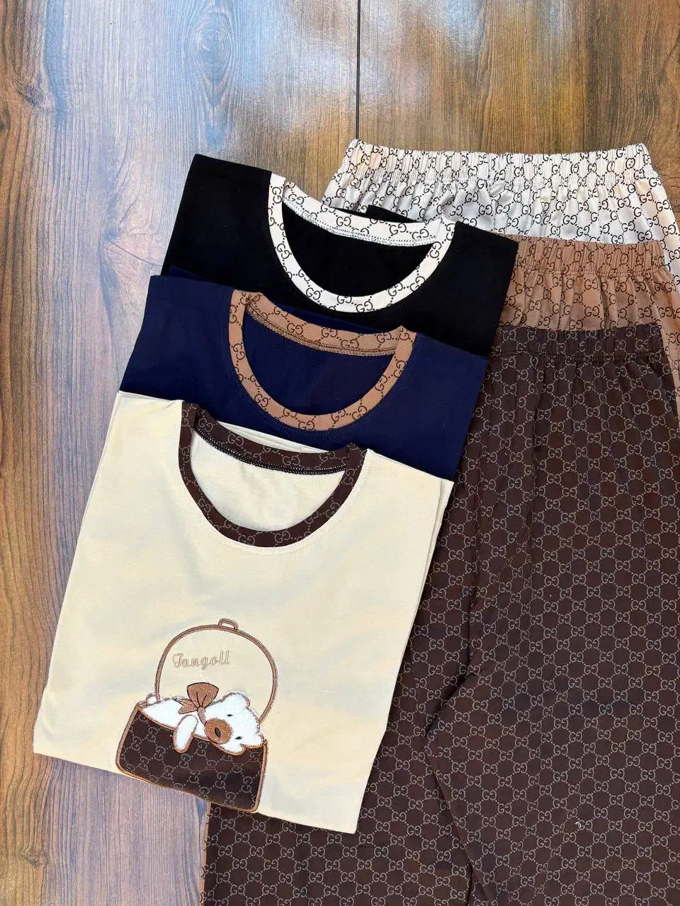 پوشاک توکان|لباس|شیروان (خراسان), |دیوار