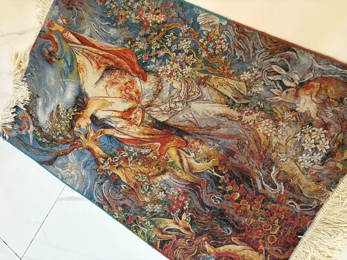 قالیچه دستبافت طرح بوسه آهو|فرش|تهران, گلستان (شهرک راه آهن)|دیوار