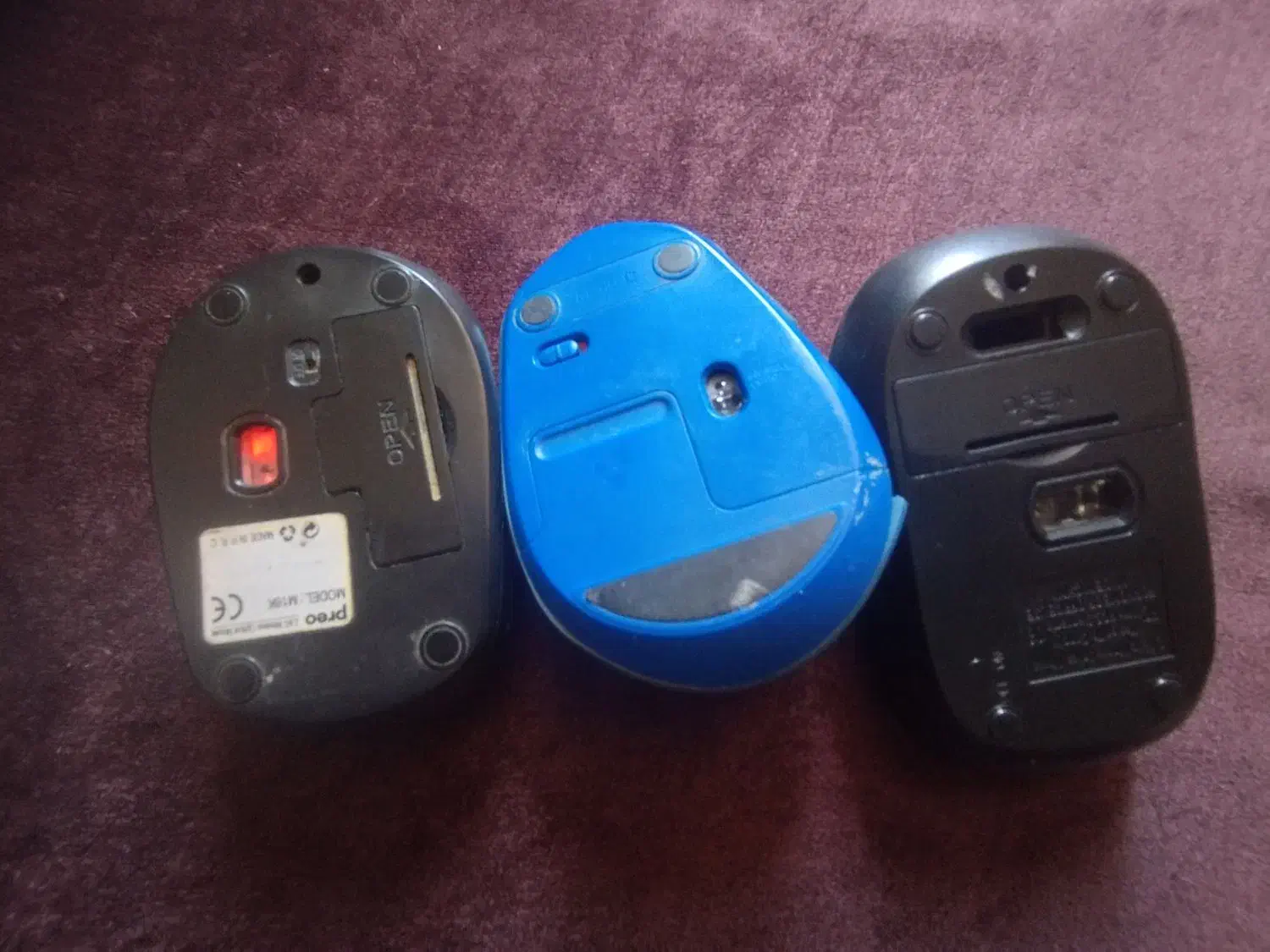 سه عدد موس یکی سالم دوتا نیاز تعمیر|قطعات و لوازم جانبی رایانه|شیراز, پودنک|دیوار