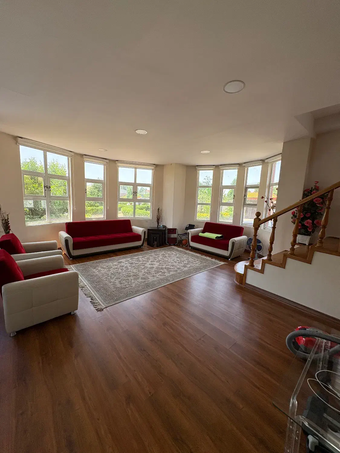 ویلا باغ ۱۵۰۰ متری دوبلکس اجاره روزانه|اجارهٔ کوتاه‌مدت ویلا و باغ|رشت, حومه رشت|دیوار