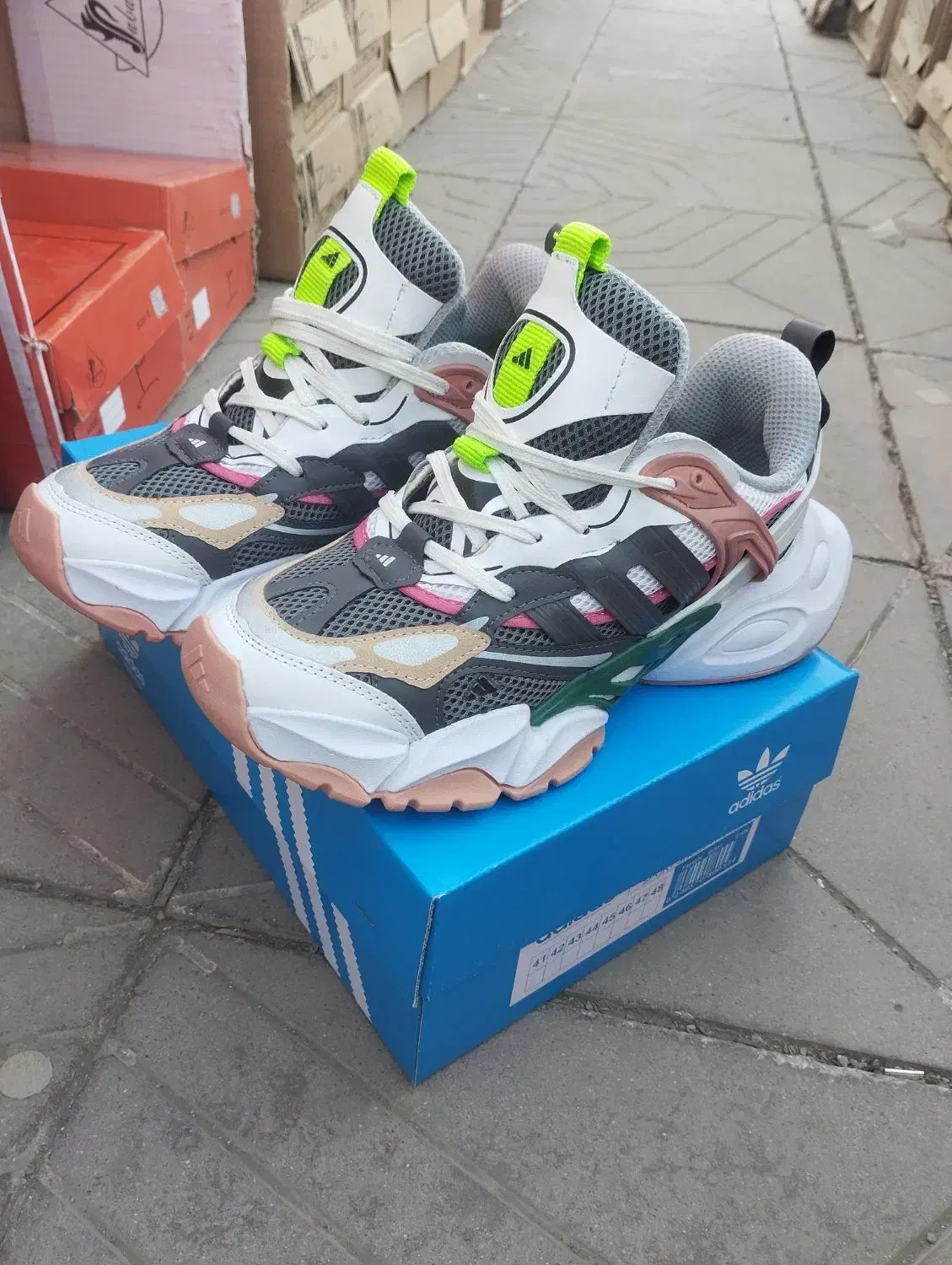 دیلاکس تیکه خور بالاترین کیفیت تولید|کیف، کفش، کمربند|بروجرد, |دیوار