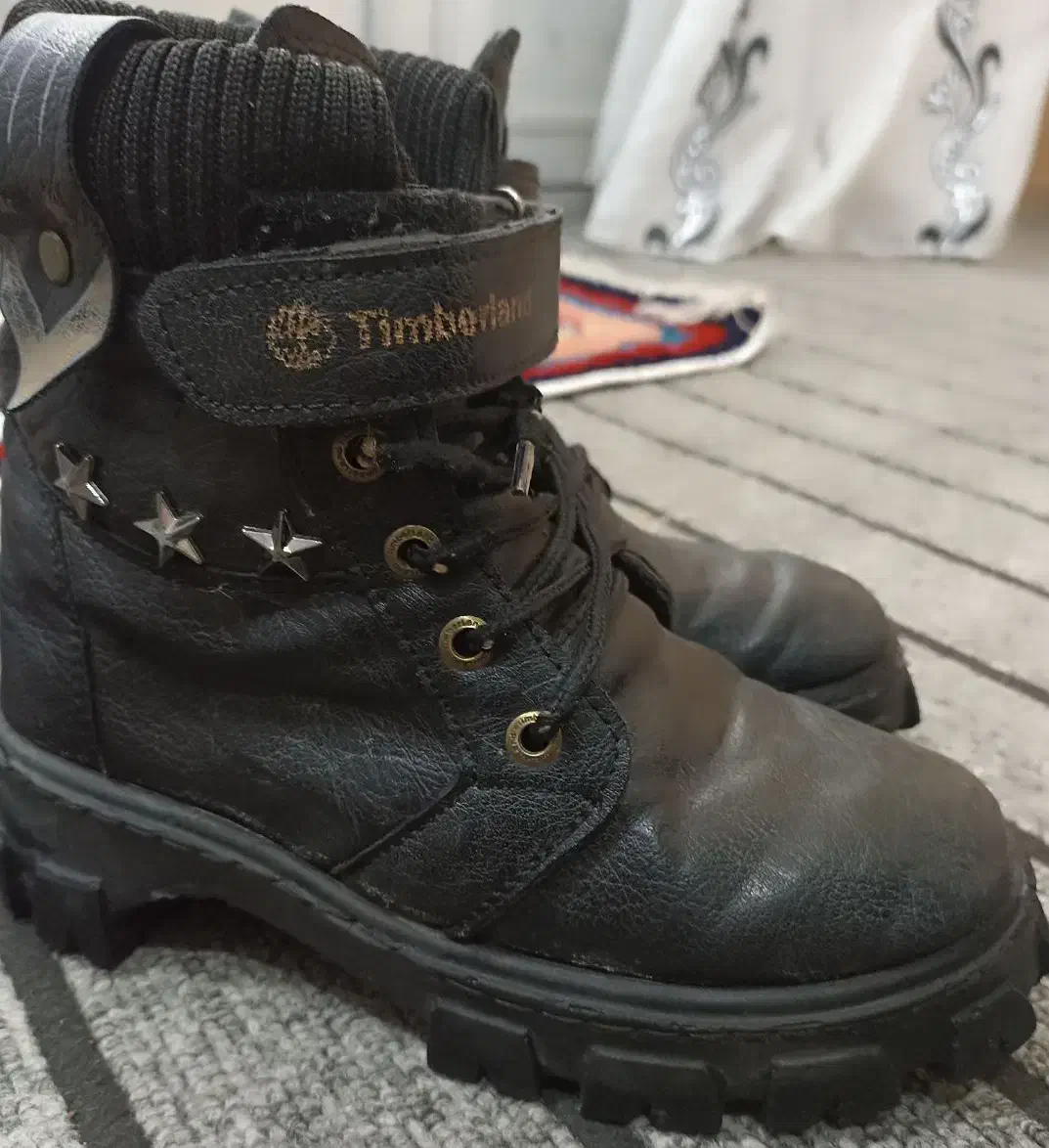 نیم بوت|کفش و لباس بچه|مبارکه, |دیوار