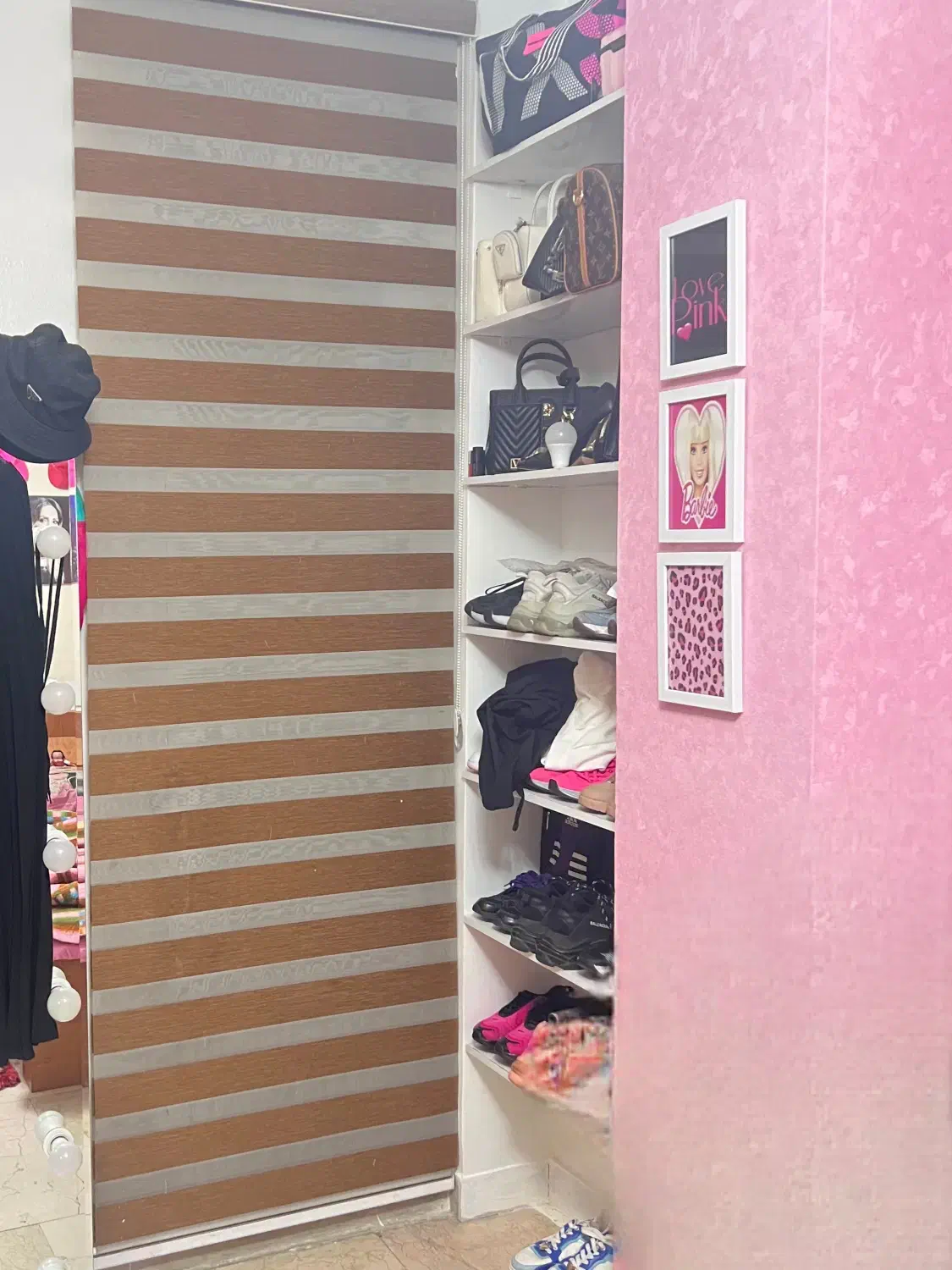 پرده زبرا|پرده، رانر، رومیزی|تهران, دهم فروردین|دیوار