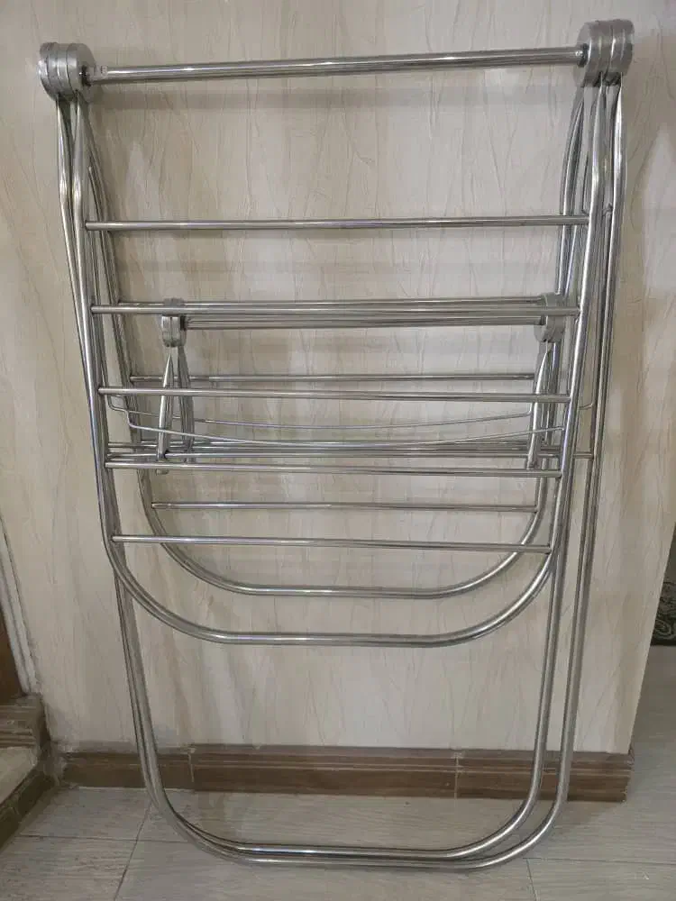 با سلام یک عدد رخت اویز نو بفروش میرسد|بندرخت و رختآویز|اراک, |دیوار