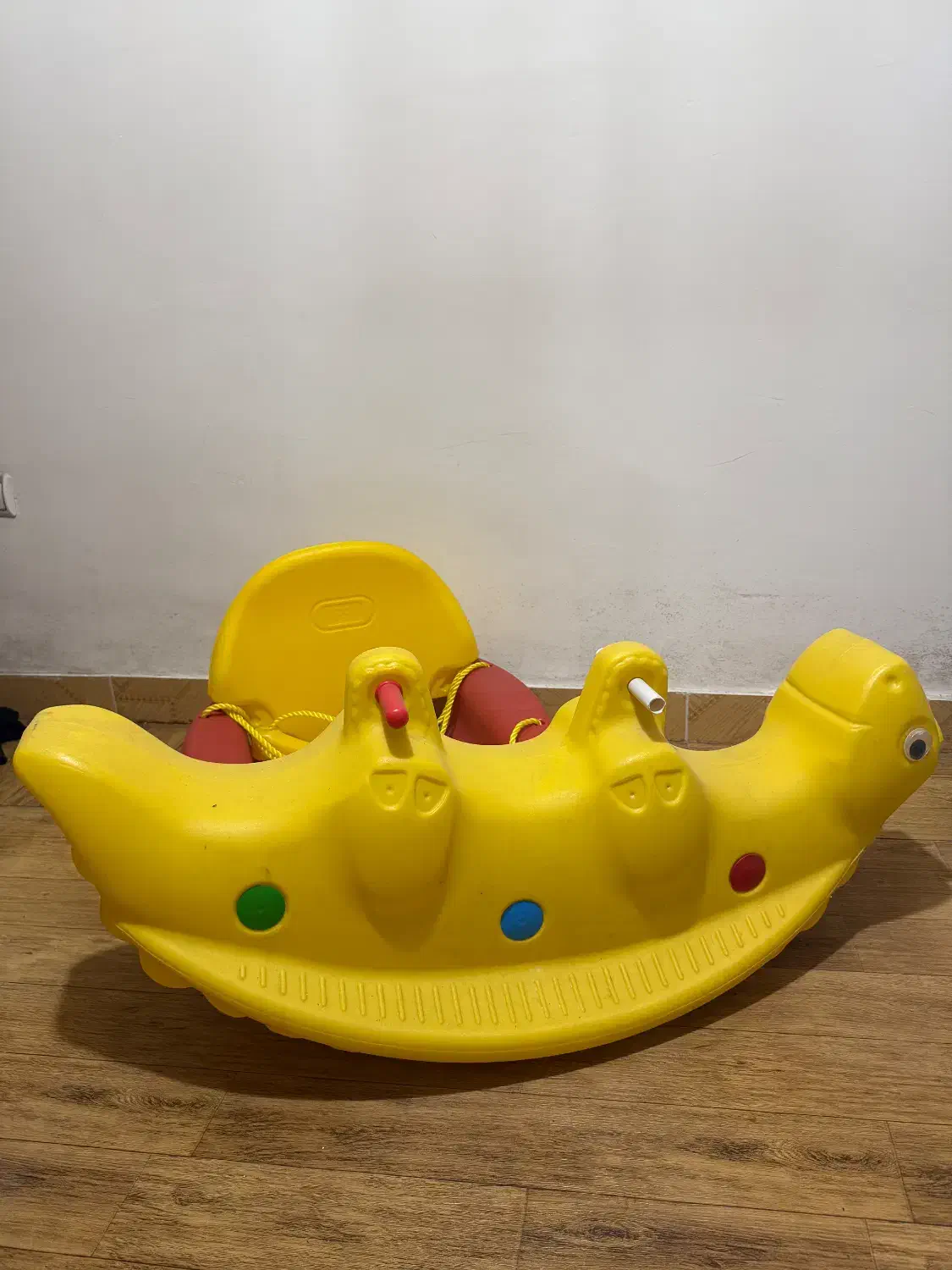 الاکلنگ پلاستیکی و تاب پلاستیکی|اسباب‌بازی بچه|صومعه‌سرا, |دیوار