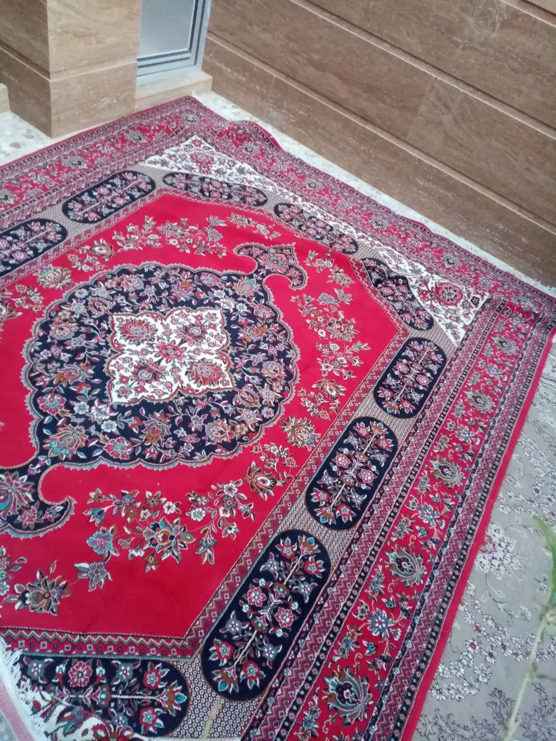 یک عدد فرش 12 متری لاکی تمیز بدون سوختگی وپارگی|فرش|شیراز, جوادیه|دیوار