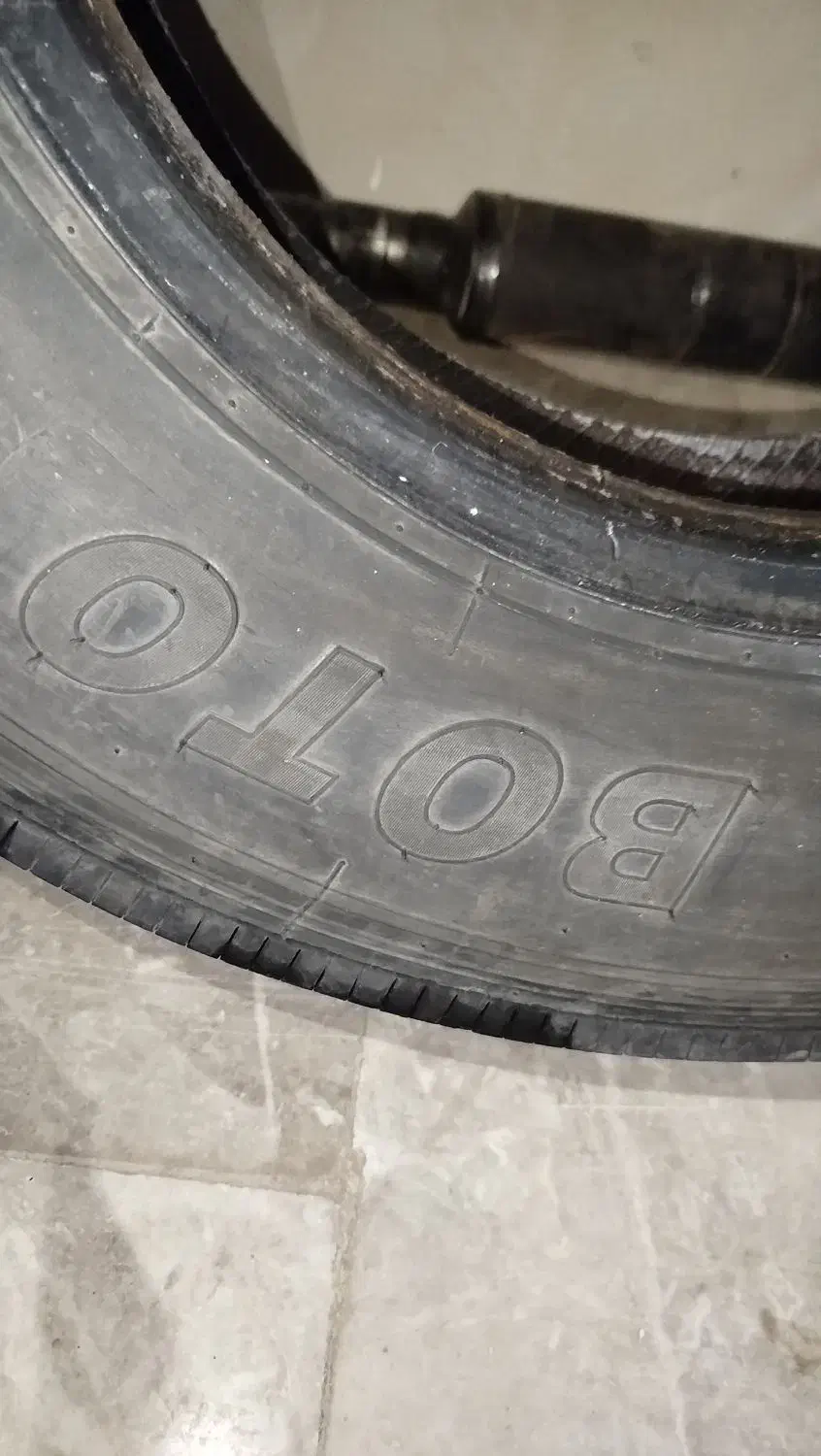 لاستیک 235 برند بو تو|قطعات یدکی و لوازم جانبی|کرمان, |دیوار