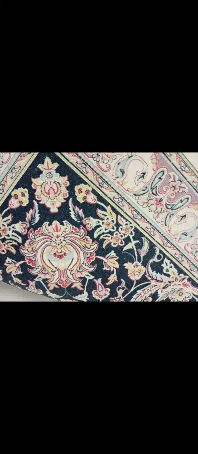 فرش 4در5زمرد کاشان کاملا سالم و تمیز و کناره 1در4|فرش|مشهد, حسین‌آباد|دیوار