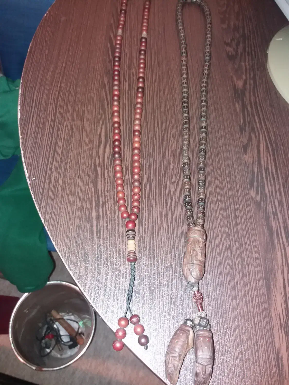 تسبیح سرخه دار مسکوب و هسته خرما|کلکسیون اشیاء عتیقه|گرگان, |دیوار