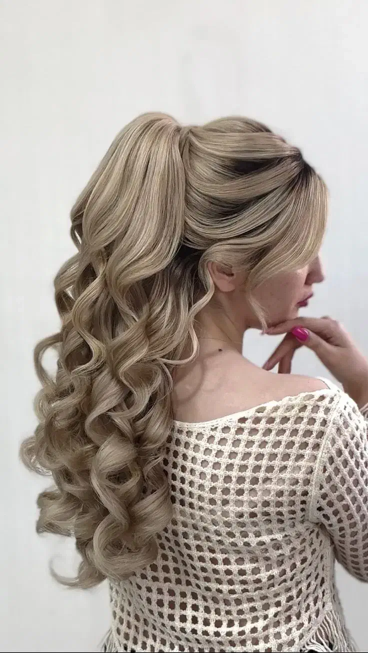 نیازمند مدل شنیون فقط هزینه مواد گرفته میشود|خدمات آرایشگری و زیبایی|شهرکرد, |دیوار