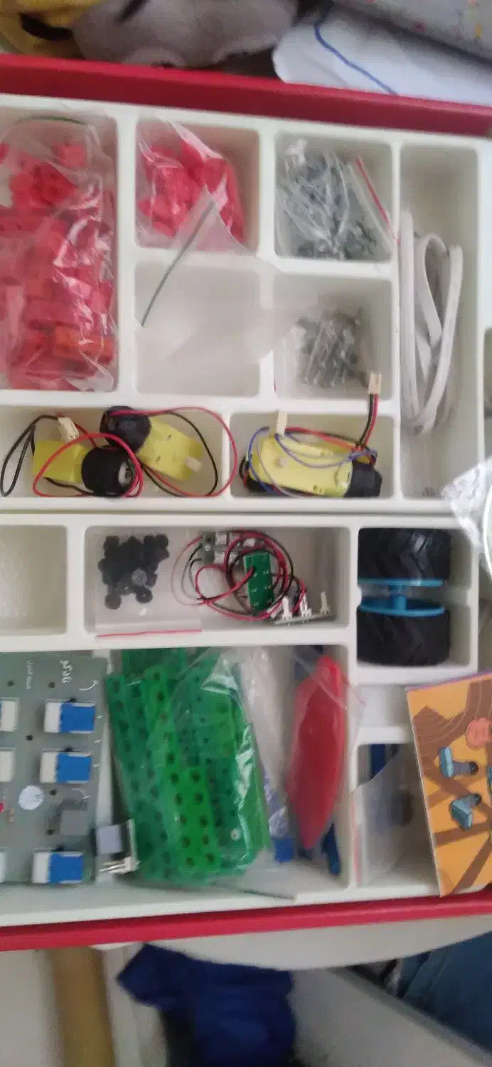 رباتیک نو با جعبه قیمت ۱۵۰۰|اسباب‌‌بازی|کرج, شهرک نهال و بذر|دیوار