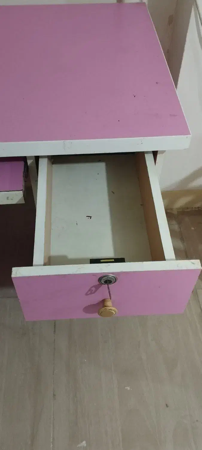 میز کامپیوتر یا تحریر|میز تحریر و کامپیوتر|اهواز, گلستان|دیوار