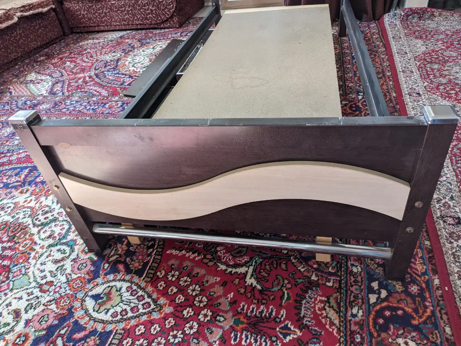 تخت تک نفره کشو دار|تخت و سرویس خواب|شهمیرزاد, |دیوار