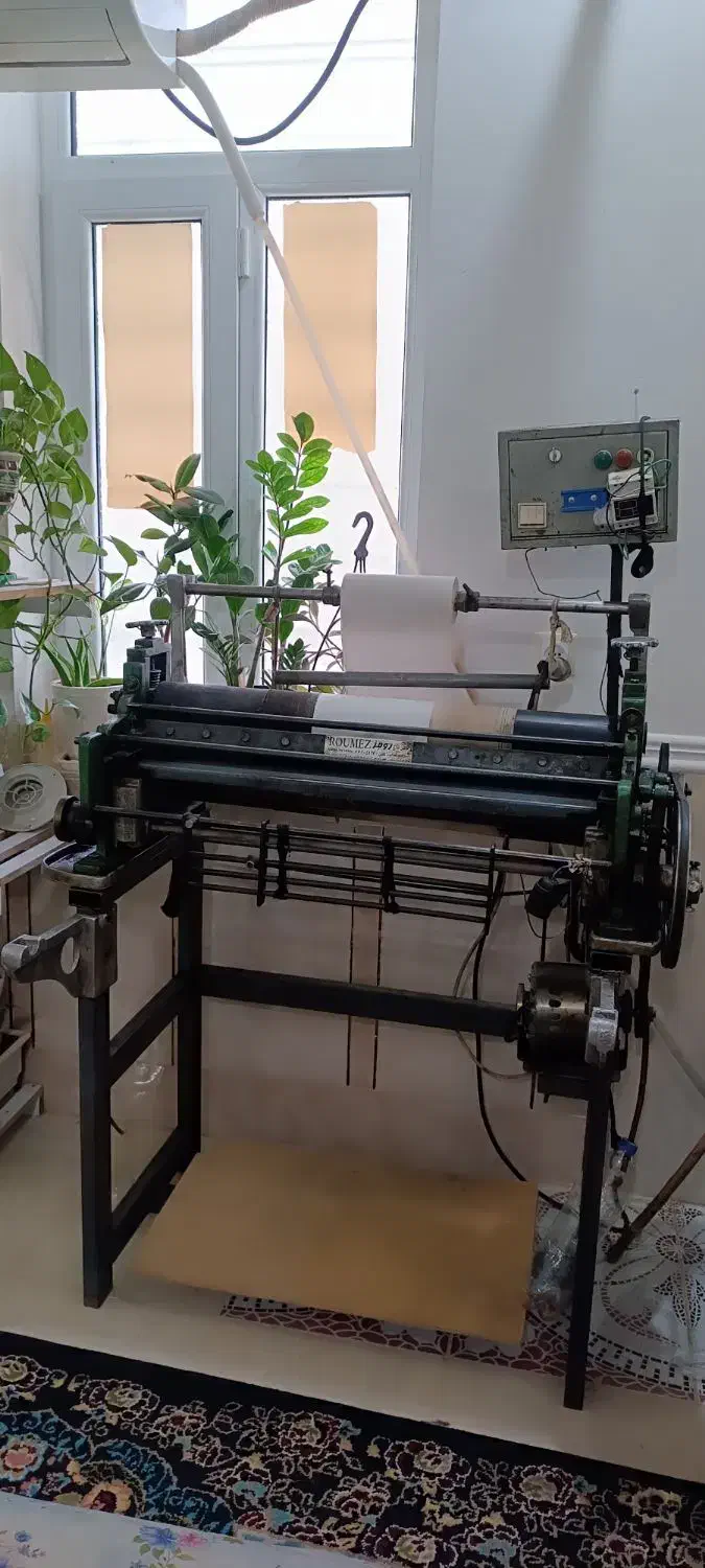 دستگاه چین پلیسه خیاطی|چرخ خیاطی و ریسندگی|دهدشت, |دیوار