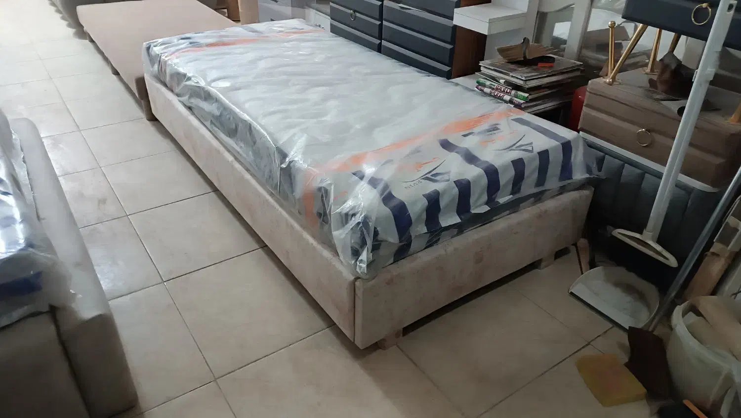 تخت کادو روز مادر هتلی|تخت و سرویس خواب|اصفهان, رهنان|دیوار