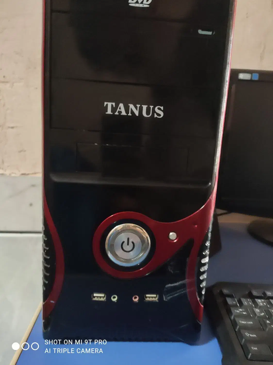 کامپیوتر|رایانه رومیزی|نی‌ریز, |دیوار