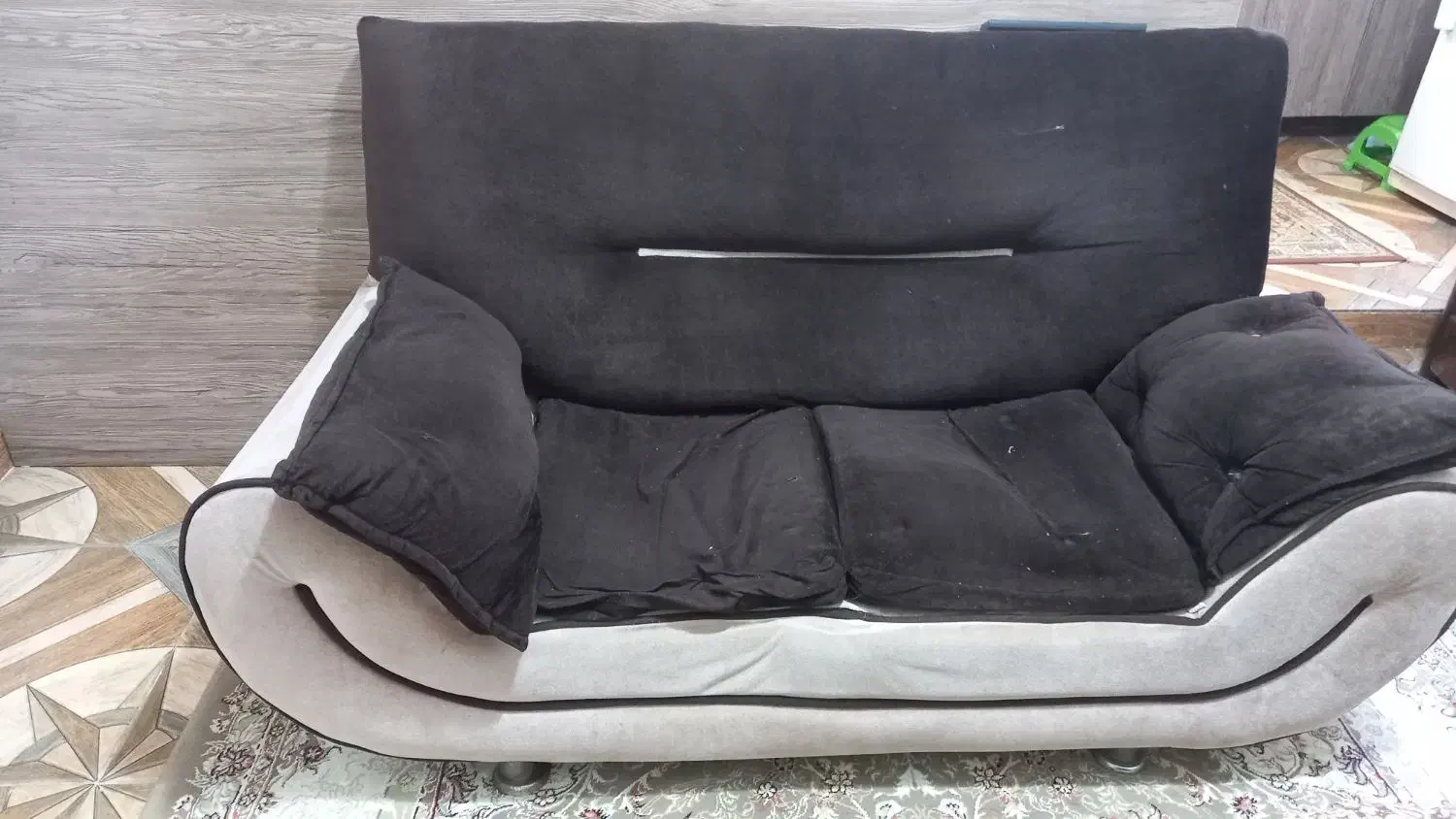 مبل ۷نفره|مبلمان خانگی و میز عسلی|رشت, دیانتی|دیوار