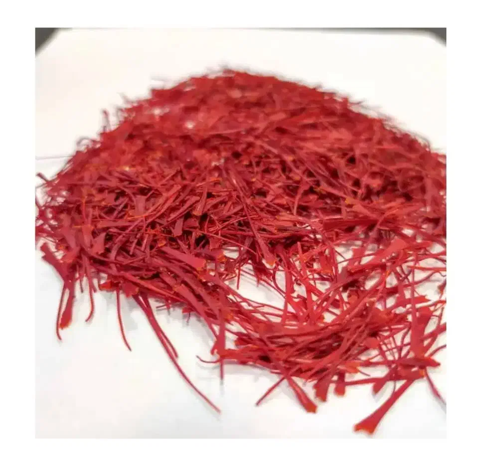 زعفران سوپر نگین و نگین اصل قائنات با قیمت قبل|خوردنی و آشامیدنی|اصفهان, سرچشمه|دیوار