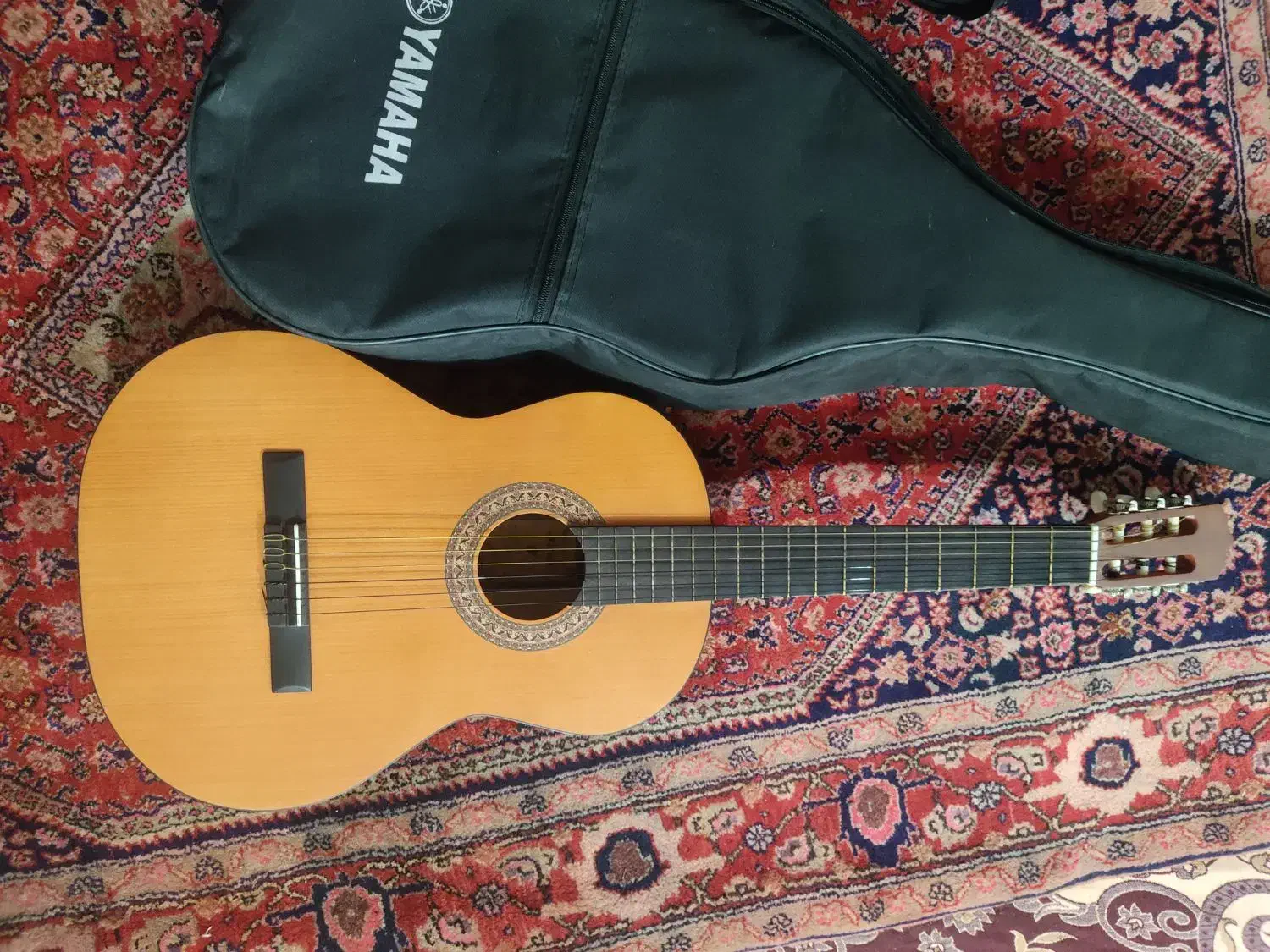 گیتار یاماها|گیتار، بیس، امپلیفایر|انگوران, |دیوار