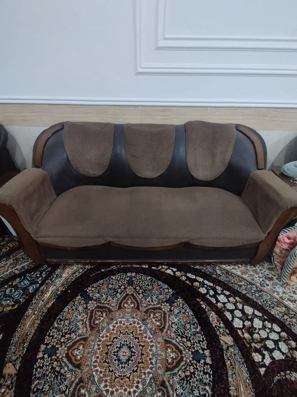 مبل|مبلمان خانگی و میز عسلی|نیمروز, |دیوار