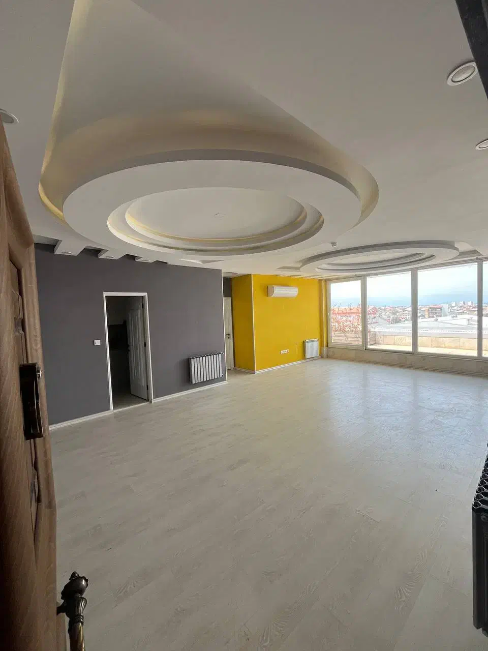 اجاره واحد۱۳۰متری /پنت هاوس/براصلی نواب|اجارهٔ دفتر کار، اتاق اداری، مطب|رشت, گلسار|دیوار