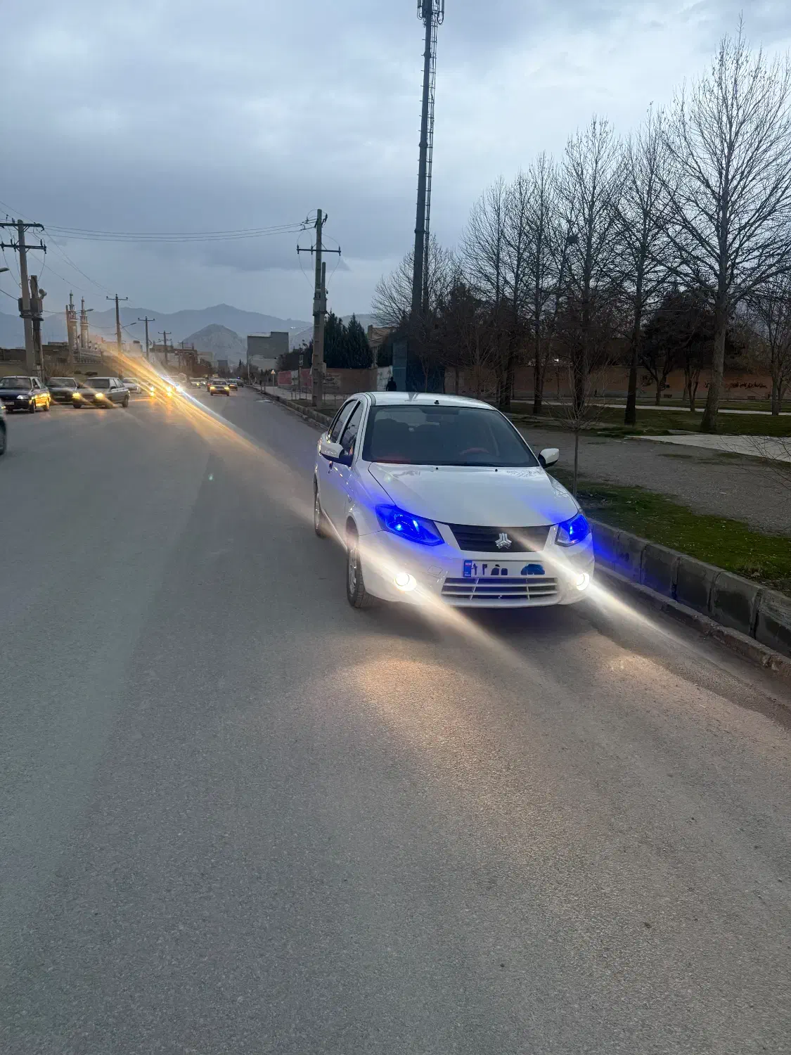 ساینا مدل99 دویس میلیون زیر قیمت|خودرو سواری و وانت|خرم‌آباد, |دیوار