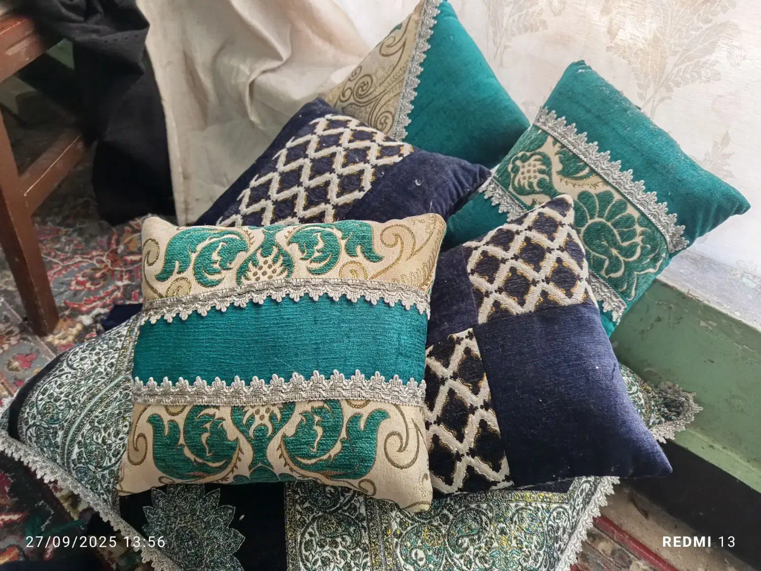 کوسن وبالش|رختخواب، بالش، پتو|کرمان, |دیوار