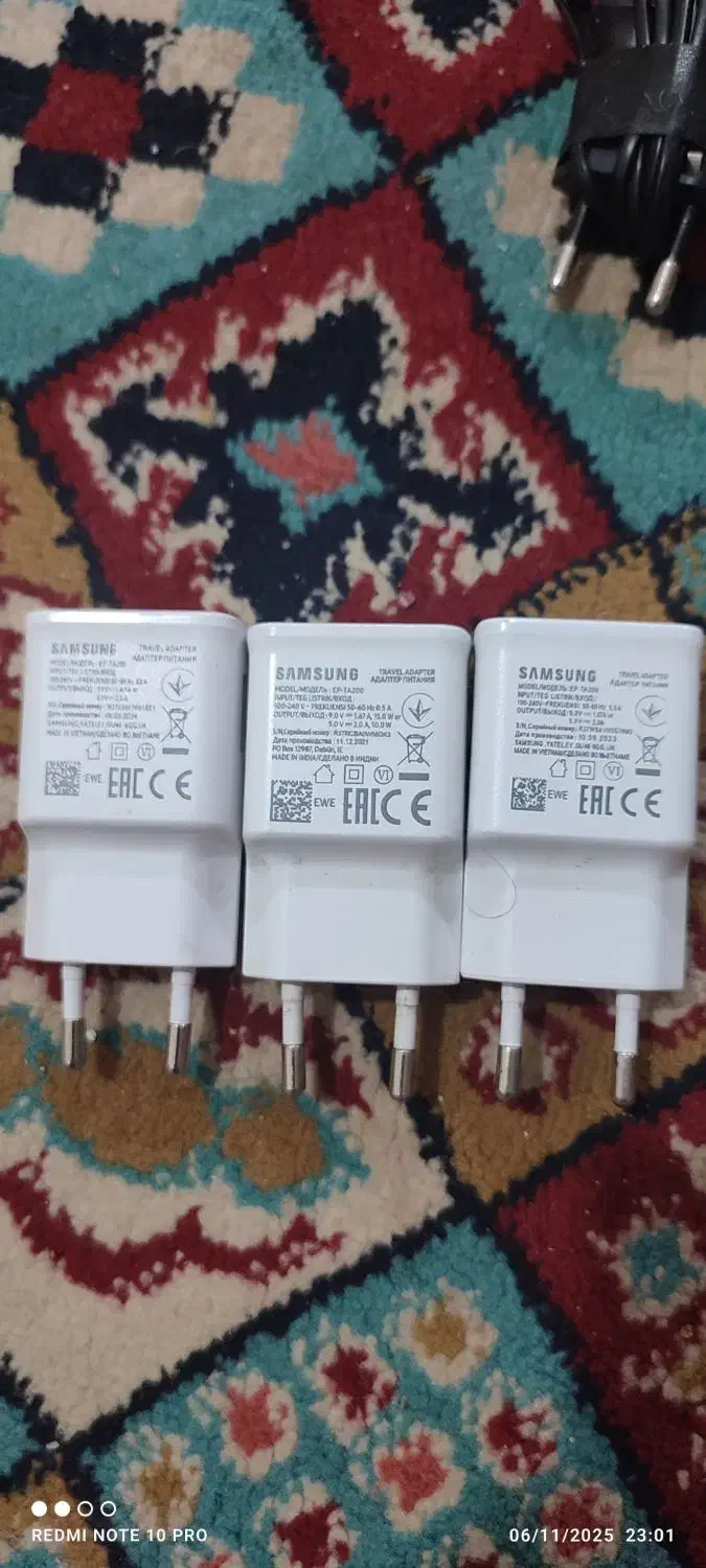 گوشی ساده و شارژر و کابل اصلی|موبایل|نورآباد, |دیوار