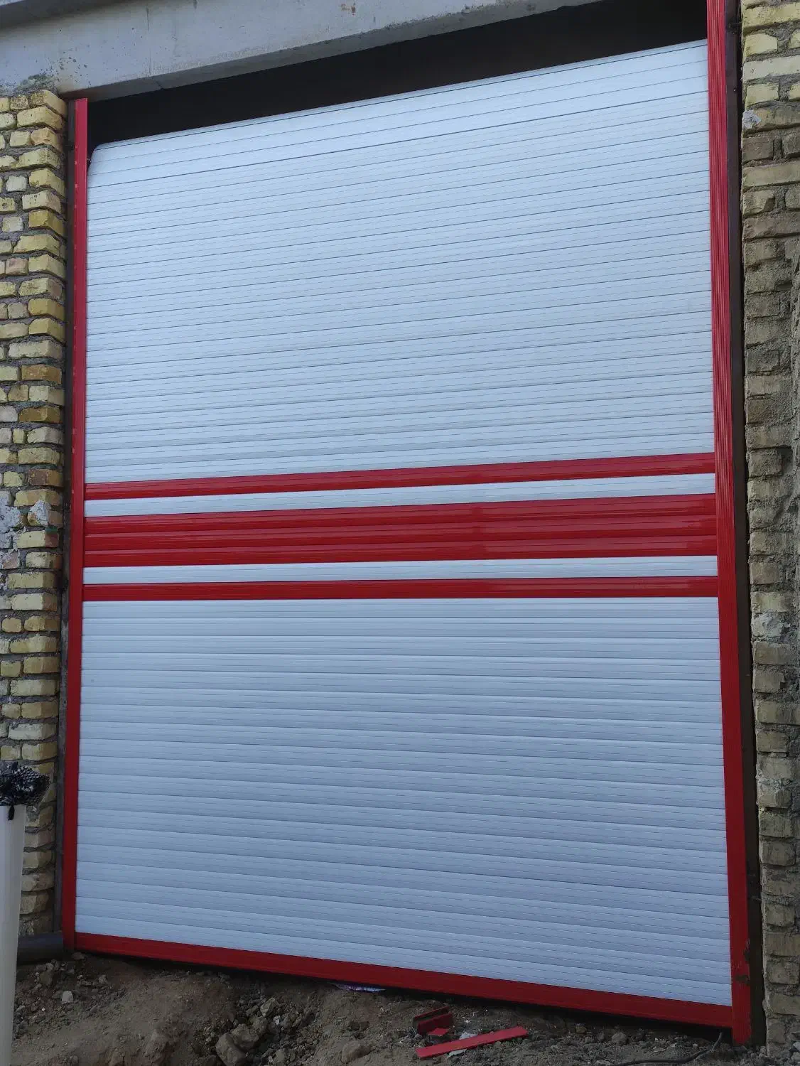 شیشه سکوریت و کرکره برقی|خدمات پیشه و مهارت|کاشان, رسالت|دیوار