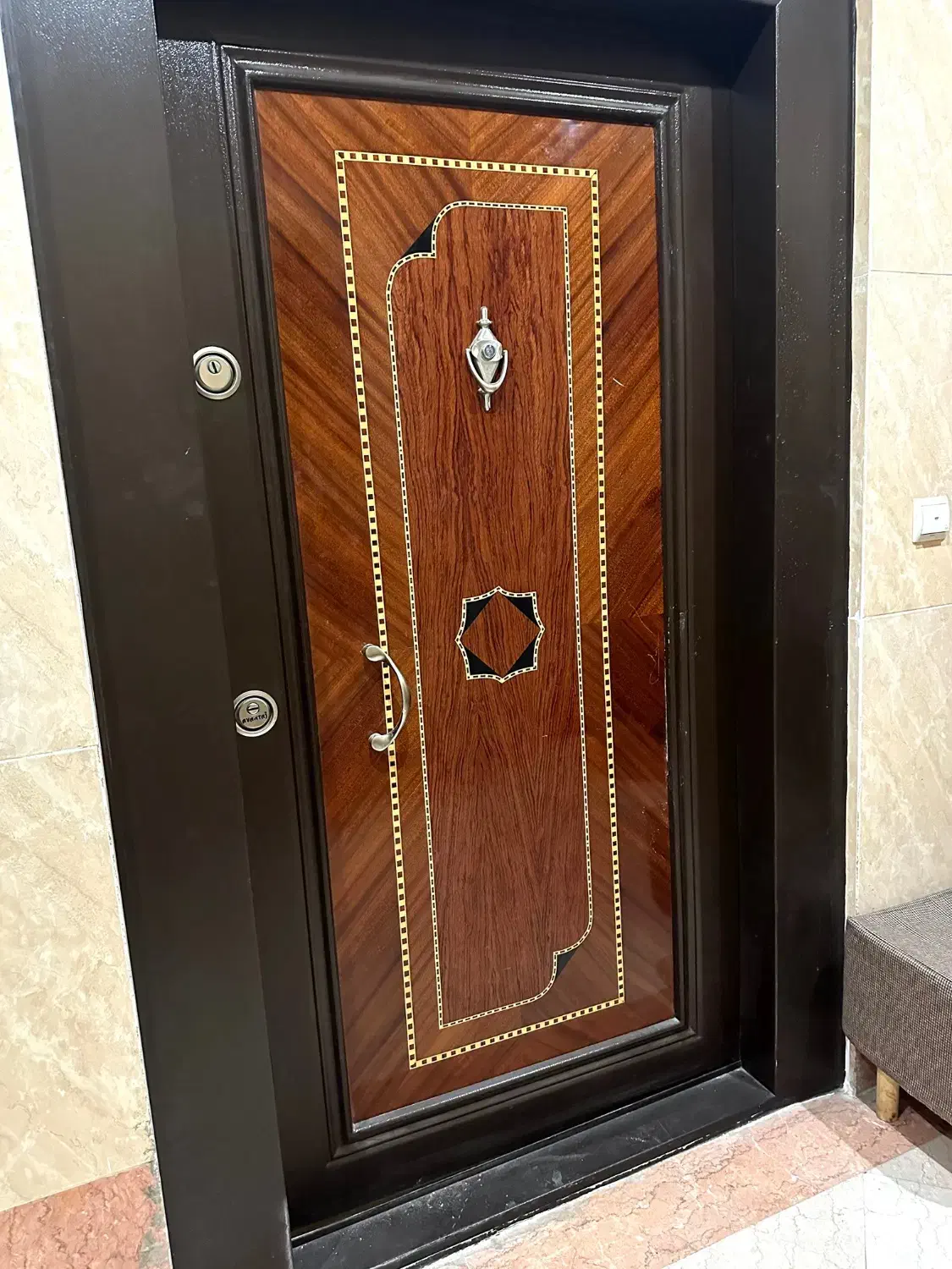 ۱۴۵ متر /سه خواب/ نورگیر /بهترین لوکیشن شهرکOPG