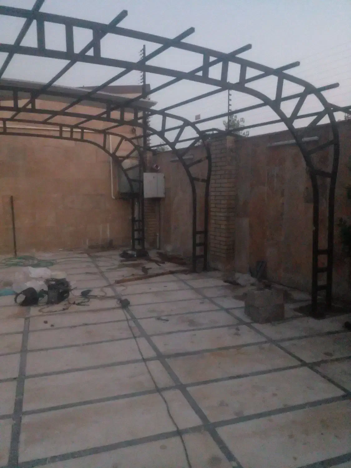 جوشکاری و آهنگری انجام خورده کاری منازل|خدمات پیشه و مهارت|رشت, کوی فکوری|دیوار