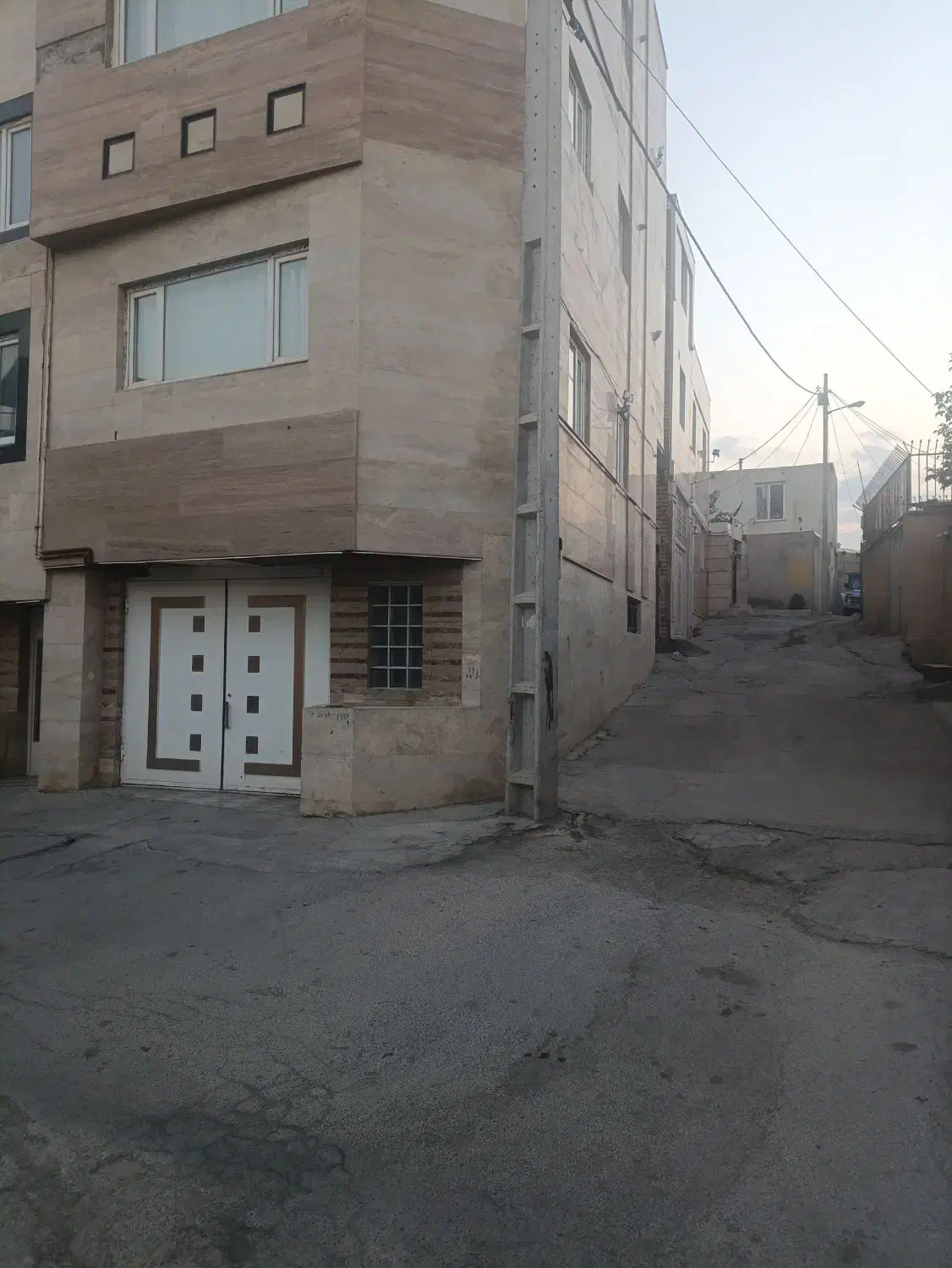 فروش آپارتمان ۸۳ متری ۱ خوابه طبقه ۱|فروش آپارتمان|قروه, |دیوار