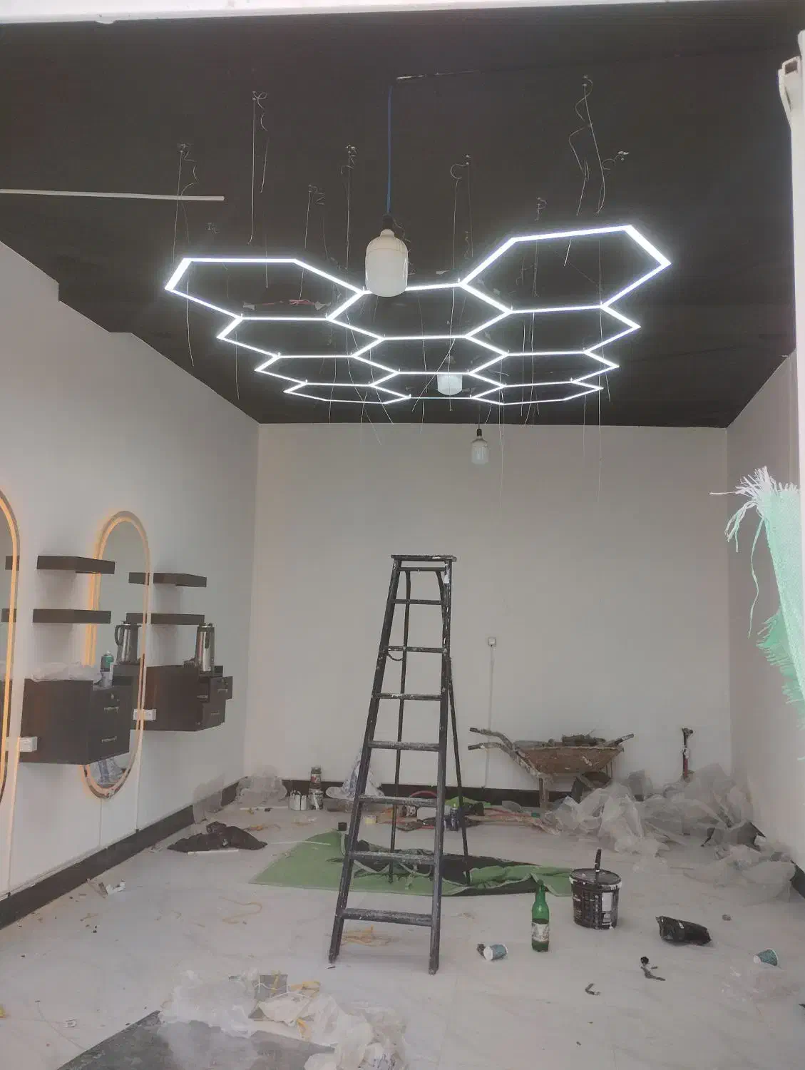 اجرای کامل سیم کشی ساختمان و برقکاری|خدمات پیشه و مهارت|زابل, |دیوار