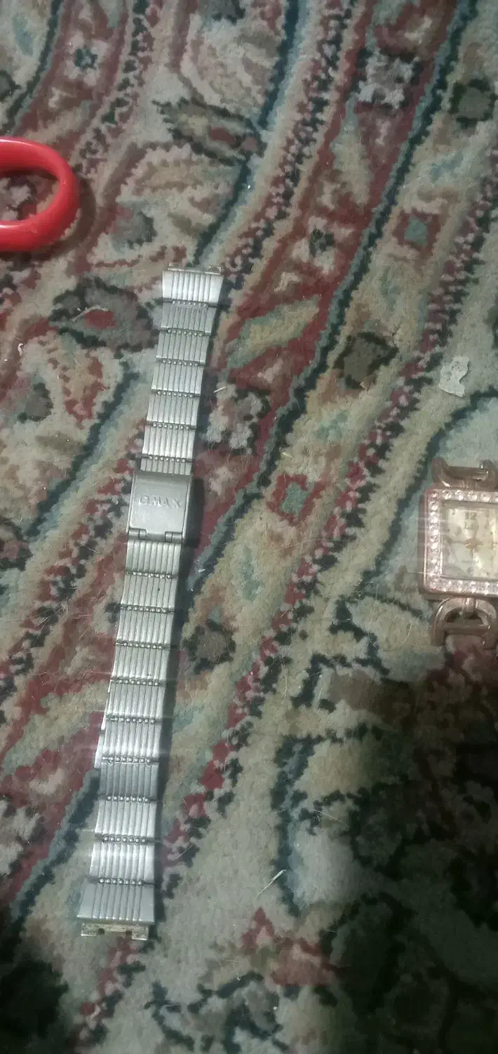 س چندتاساعت وبندساعت بفروش میرسدیه جا|ساعت|بیرجند, |دیوار