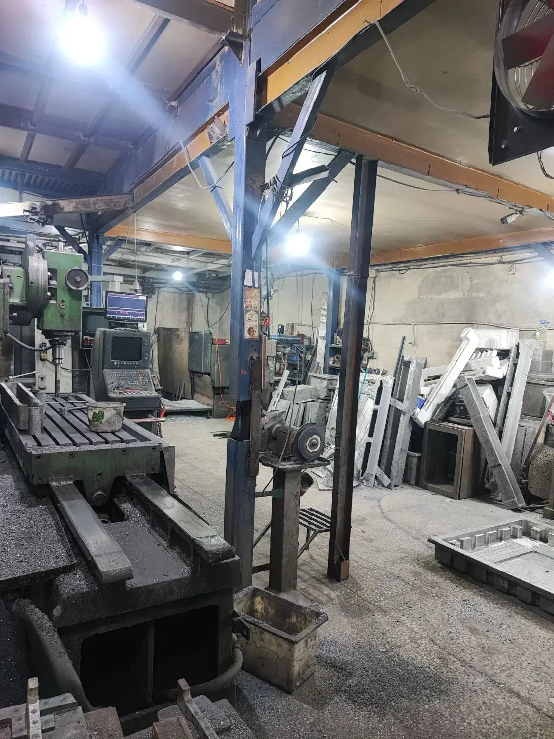 کارگر ساده و تراشکار نیمه ماهر|استخدام صنعتی، فنی، مهندسی|تهران, شهید رجایی|دیوار